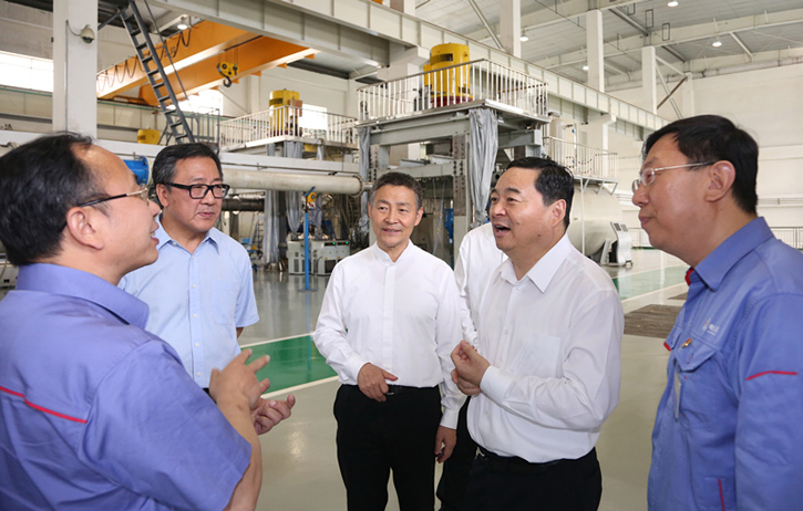 郝鹏与ca88官方唯一网站集团一线科技职员深入交流